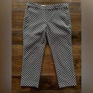 Banana Republic Black/ White Hampton Pant- size 10 petite